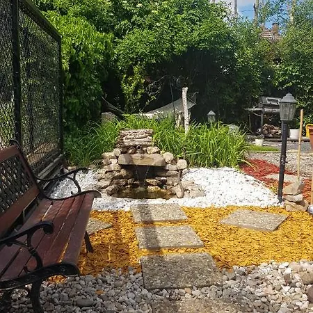 Joy Πανσιόν 3*