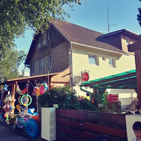 Joy Πανσιόν 3*