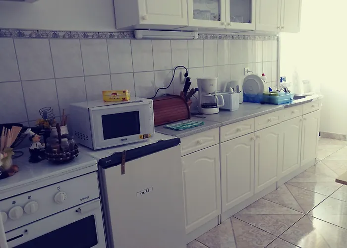 Joy בית הארחה 3*